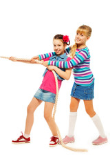 Girls team pulling the rope