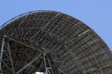 radio telescope antenna