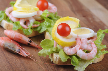 Shrimp sandwich