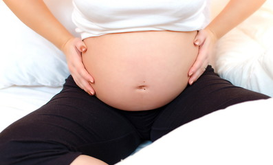 Fototapeta na wymiar expectant mother