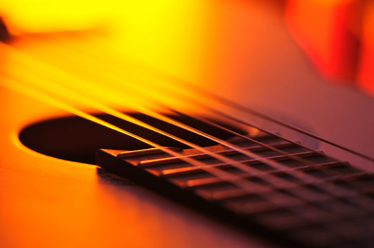 Schallloch einer Gitarre