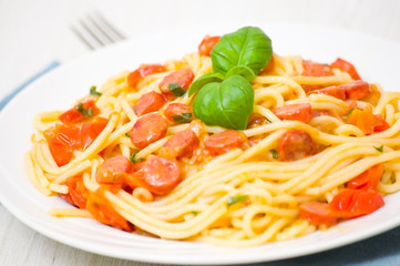 spaghetti with smoked sausage and vegetables