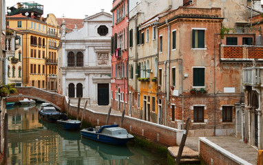 Fototapeta na wymiar Typical Venice neighbourhood.