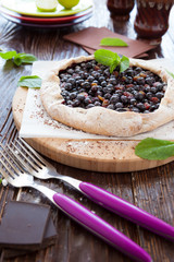 berry pie with mint and chocolate