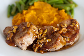 grilled pork tenderloin medallions