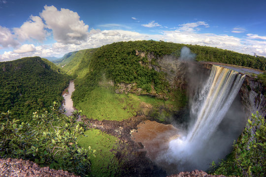 chute de Kaieteur Falls au Guyana amérique du sud amazonie