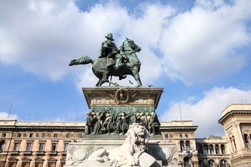 Obraz premium Milan monument - king Victor Emanuel II