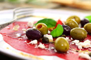 Carpaccio, Oliven