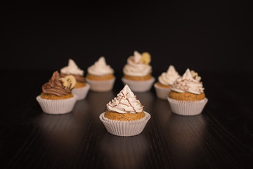 Vegane Cupcakes mit diversen Toppings