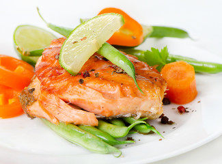 Grilled salmon and vegetables