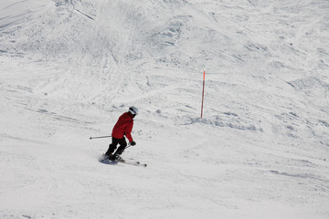 sciatore sulle piste