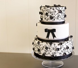 Tarta de boda decorada con fondant