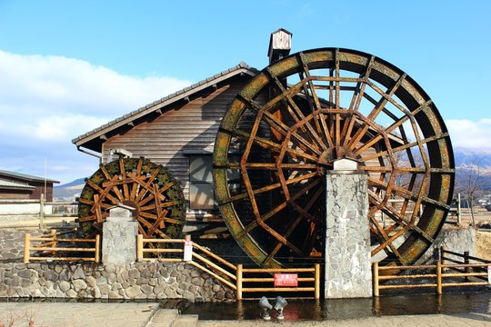 南阿蘇村の親子水車小屋