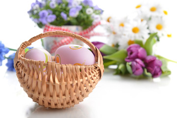 Fototapeta na wymiar basket of easter eggs