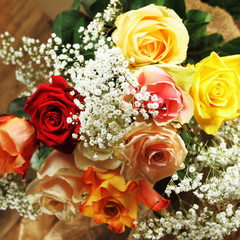 bunter Strauss Rosen zum Muttertag