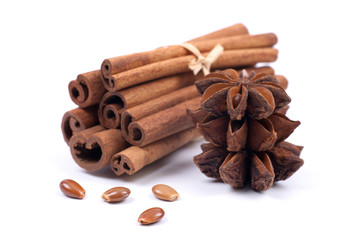 Star anise, cinnamon sticks