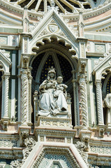 Fototapeta na wymiar Elementy architektury katedry we Florencji