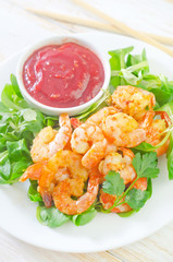 Fried shrimps with sauce