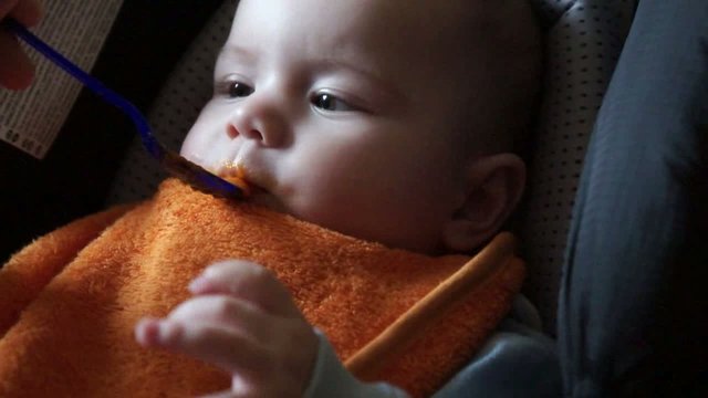 Baby F&uuml;tterung
