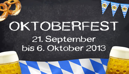 Kreidetafel mit Bayern Fahne und Bierkrügen