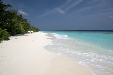 White maldivian beach