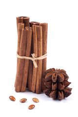 Star anise, cinnamon sticks