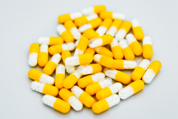 Group of yellow-white pills