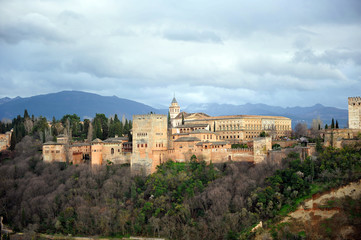 Fototapeta na wymiar Alhambra w Granadzie, Sierra Nevada