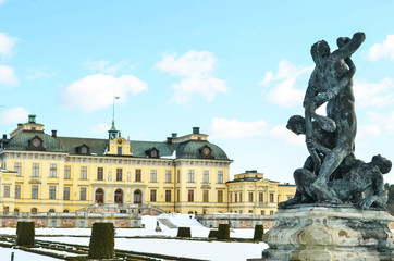Fototapeta na wymiar Drottningholm Palace Gardens w Sztokholmie - Szwecja