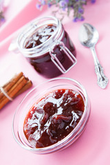 berry jam with cinnamon sticks