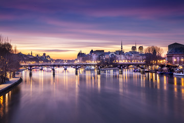 Fototapeta na wymiar Pont des Arts Paryż Francja
