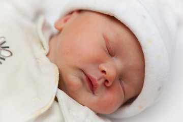 Beautiful newborn baby girl (exactly 2 hours old)