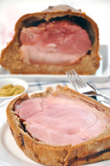 Osterschinken, Schinken im Brotteig