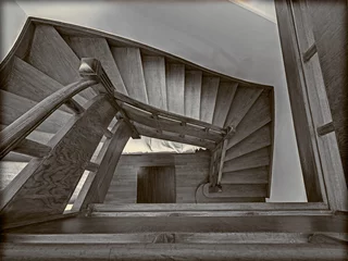 Foto op Plexiglas Upside view of a wooden staircase © korpithas