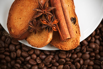 Full-flavored crackers with roasted coffee beans