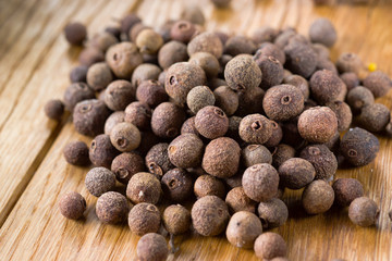 Organic fragrant black pepper. allspice