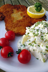 kartoffelsalat und schnitzel