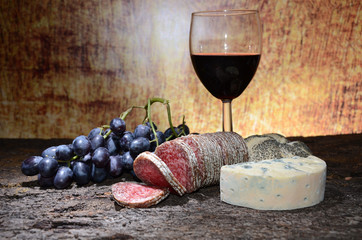 Red Wine,Salami,Grapes and Cheese