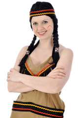 Junge Frau in Indianer-Kostüm
