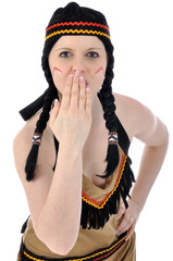 Junge Frau in Indianer-Kostüm