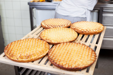 leckere kuchen in der bäckerei