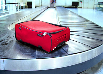 Koffer Gepäck vergessen auf Transportband - Lost Luggage