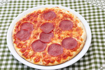 Salamipizza