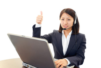 ガッツポーズのオペレーター