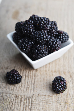 blackberry in bowl