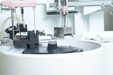 Lab analyzing equipment