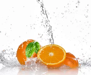  Sinaasappels met opspattend water © Lukas Gojda