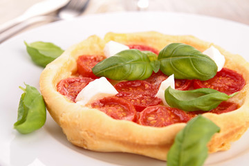 tomato pizza