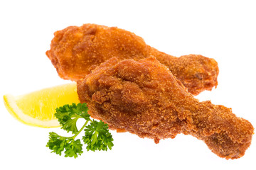 2 Hendlhaxen vor weißem Hintergrund