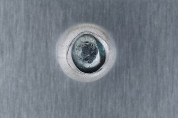 Blindniete im Aluminiumblech